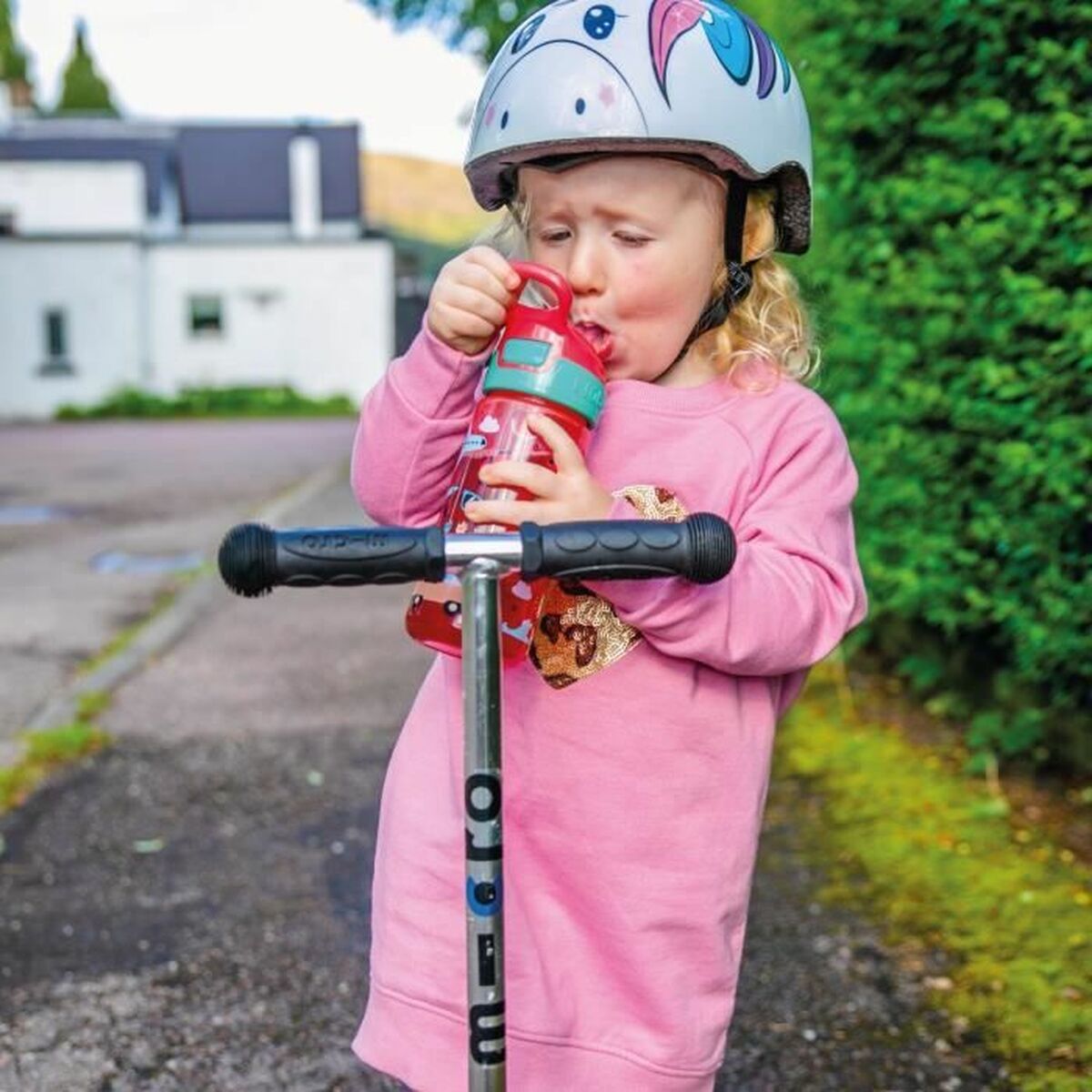 V3H8841A9A7CF6B952742535C1A364BDA44R6142400P2